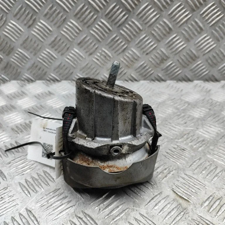 Engine mount bracket 4F0199379BM
