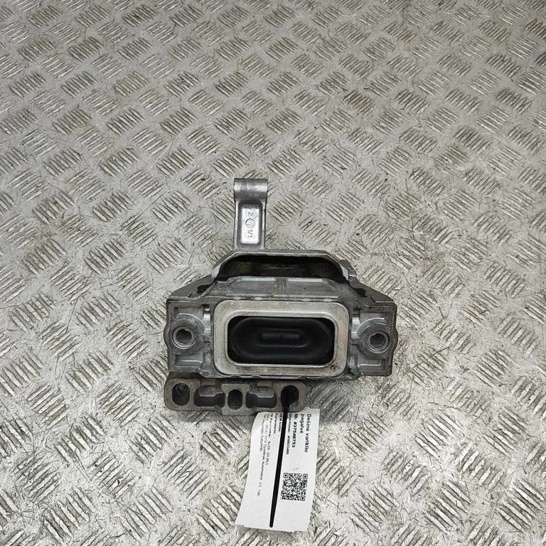 Dzinēja spilvens – Audi Q3 8U (2011-2016)