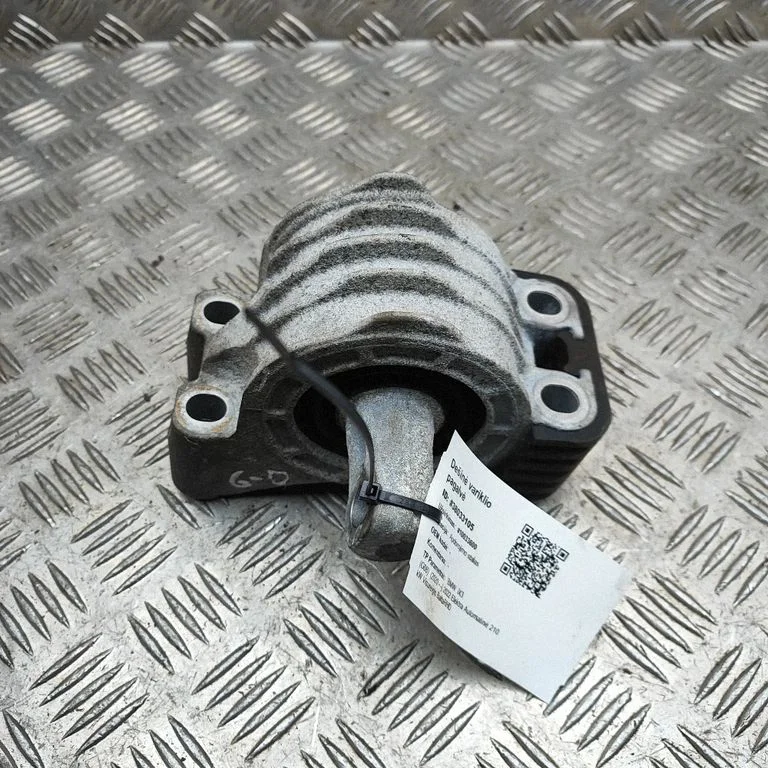 Engine mount bracket 8742123