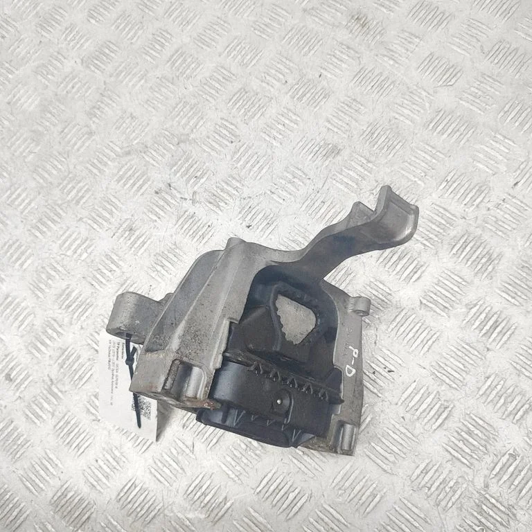 Dzinēja spilvens 5Q0199262BH