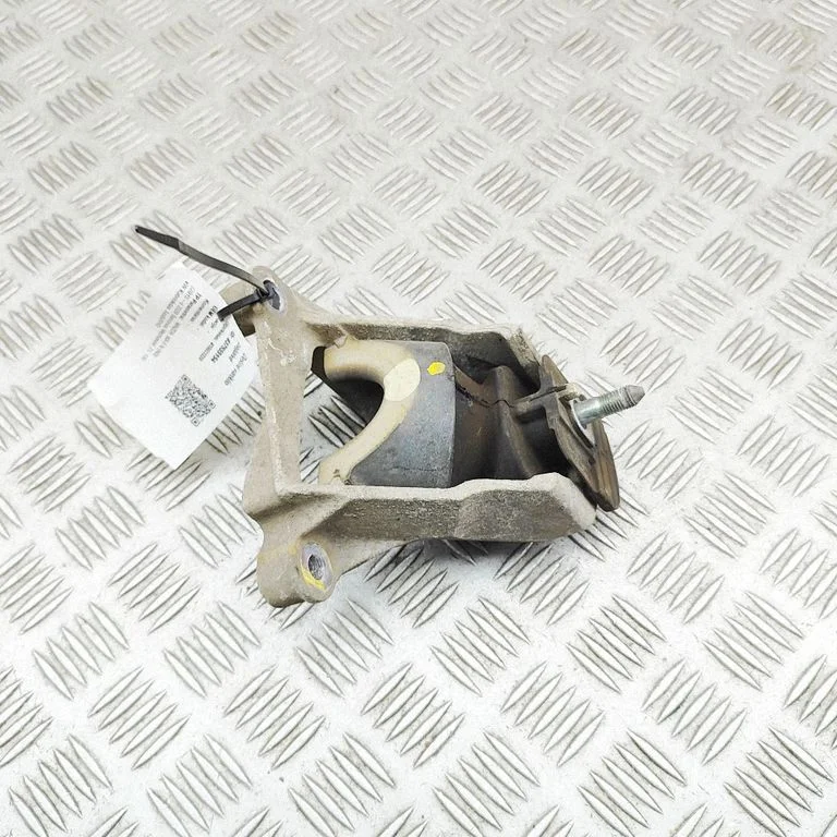 Engine mount bracket A260280