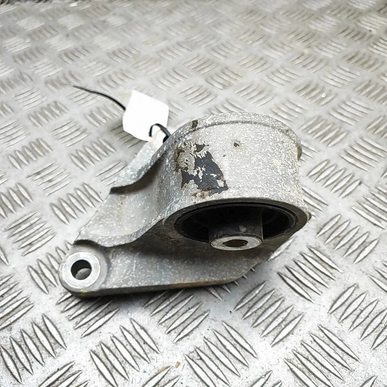 Engine mount bracket TA702001500AA