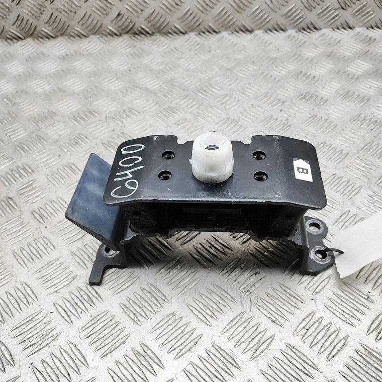 Engine mount bracket 1237111650
