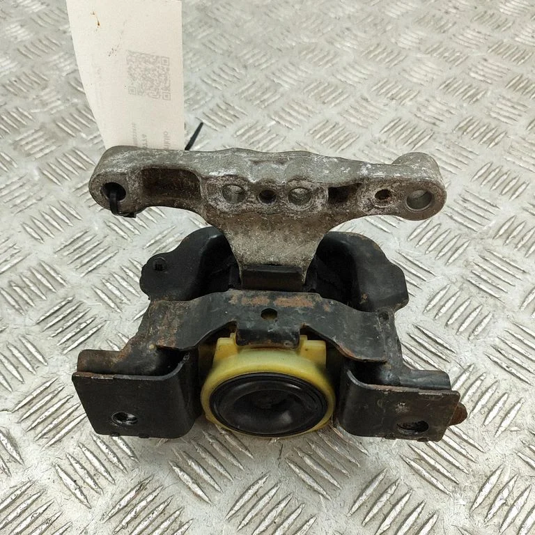 Engine mount bracket – Opel Crossland X (2017-)