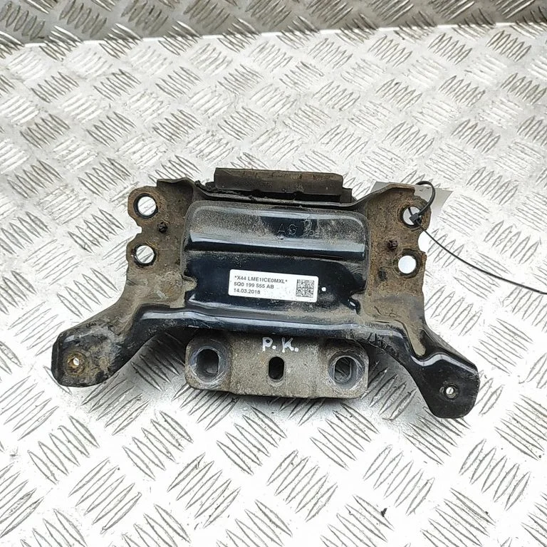 Dzinēja spilvens 5Q0199555AB