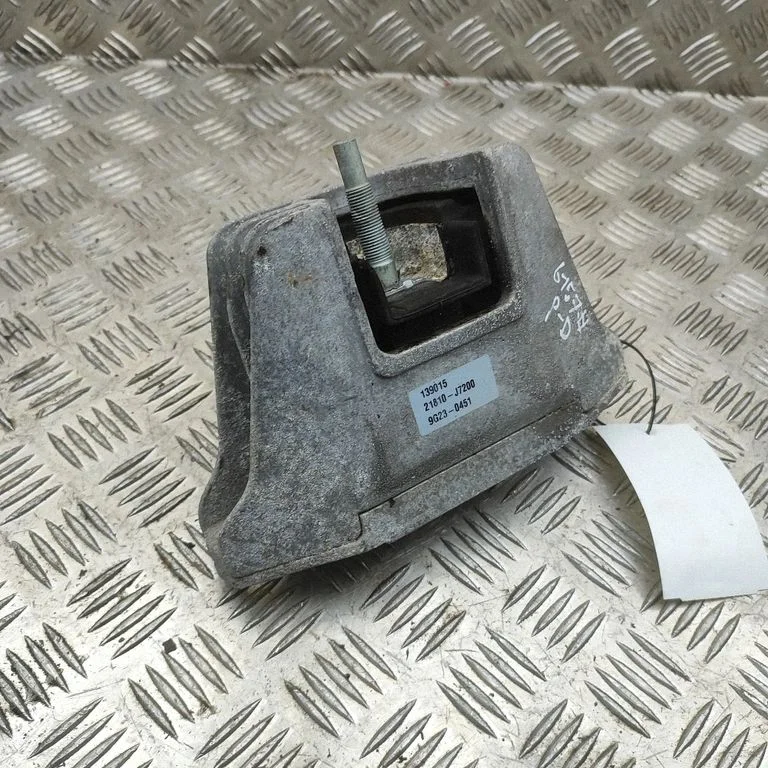 Dzinēja spilvens 21810J7200