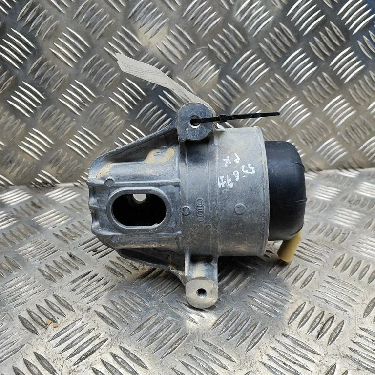Dzinēja spilvens 8B3199371BQ