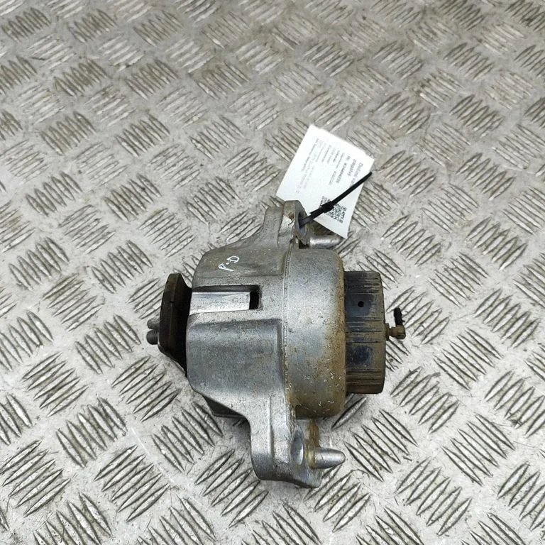 Dzinēja spilvens GX736A003KC