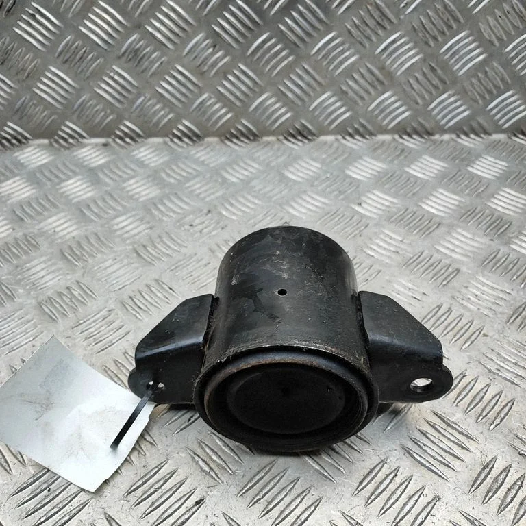 Dzinēja spilvens 112103NF0A