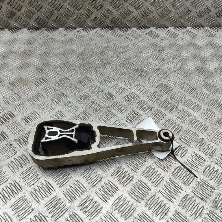 Mootoripadi K8D26P082AB
