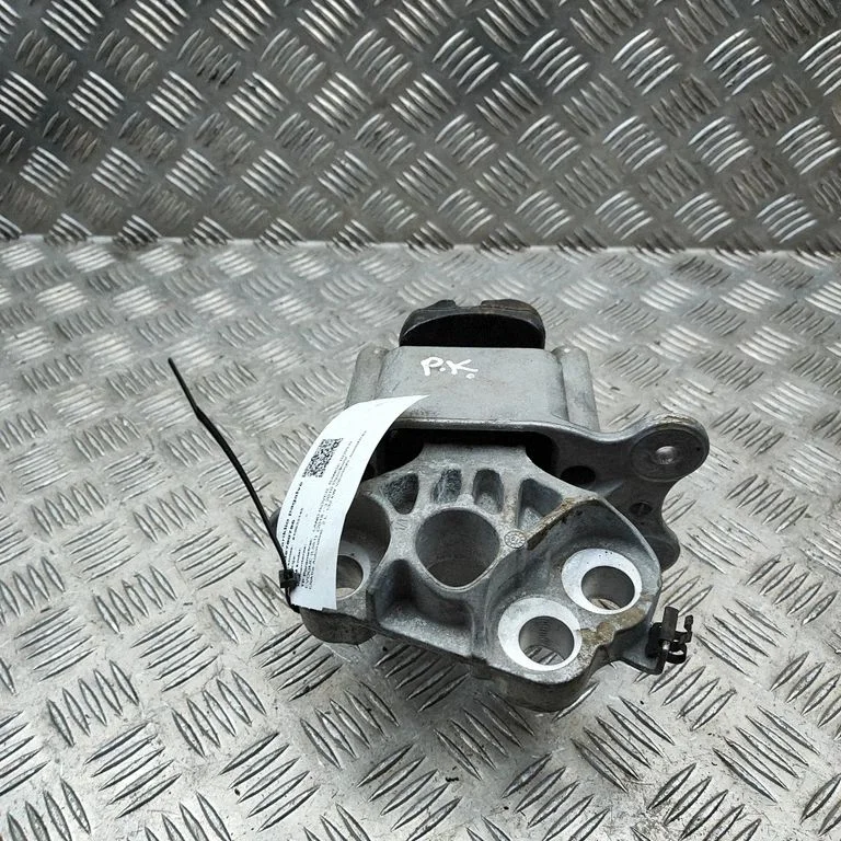 Engine mount bracket – Land Rover Range Rover Evoque L551 (2018-)