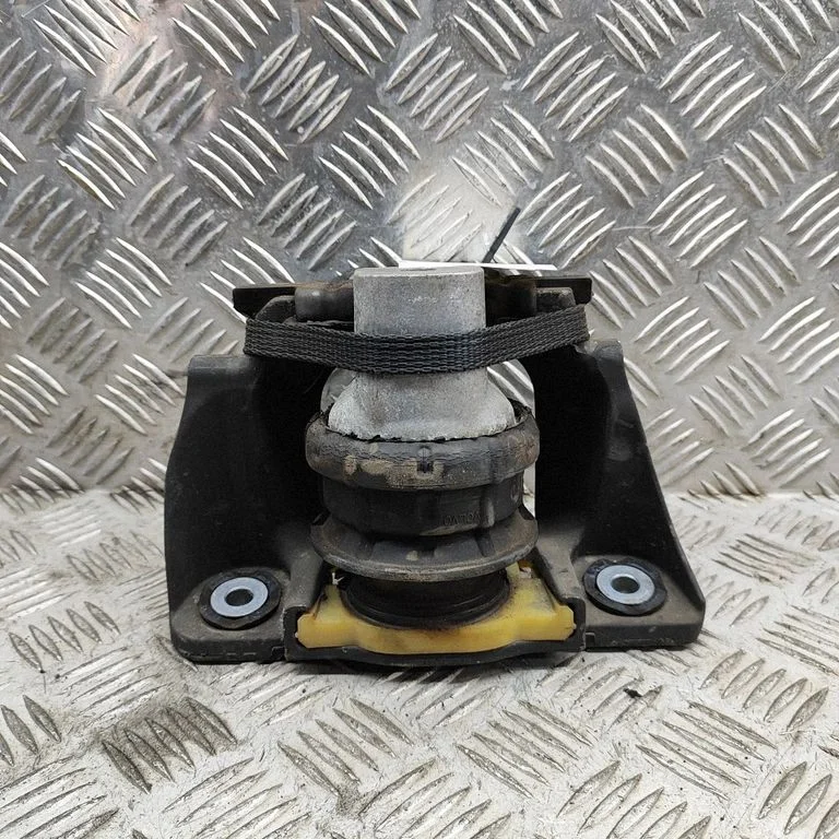 Dzinēja spilvens – Volvo S90, V90 (2016-)