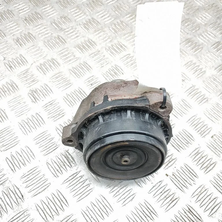 Dzinēja spilvens 6860463