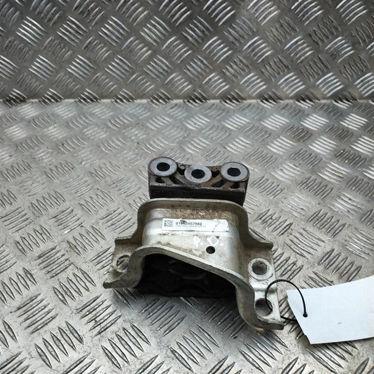 Dzinēja spilvens 01440457980