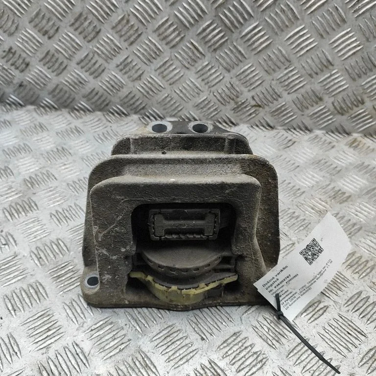 Engine mount bracket GK216F012CC