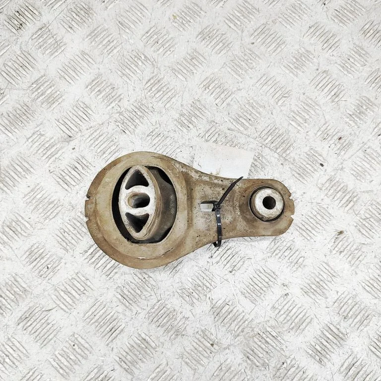 Dzinēja spilvens 1121000Q0L