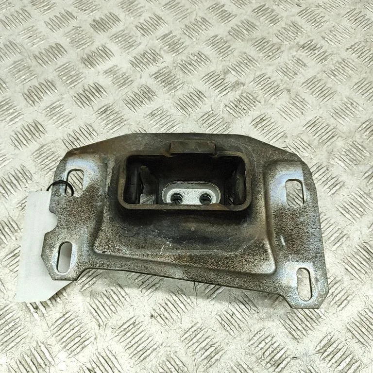 Engine mount bracket – Peugeot Partner III (2018-)