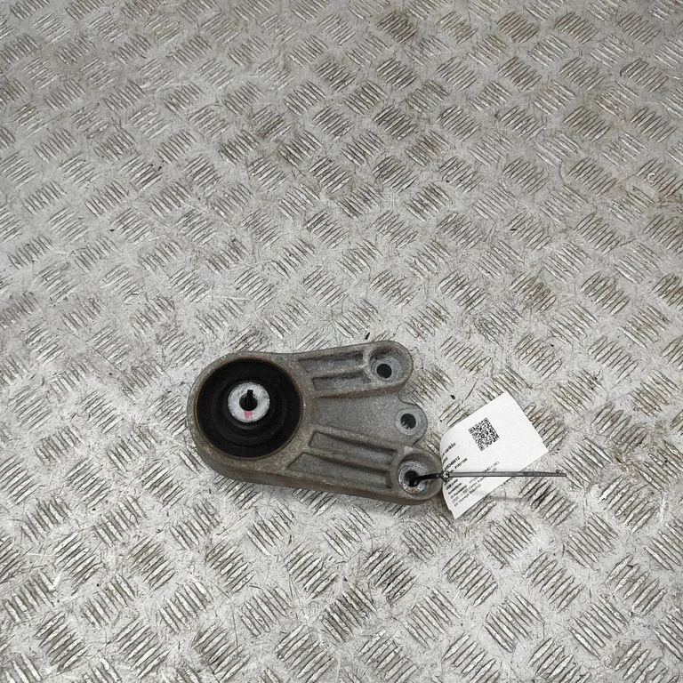 Dzinēja spilvens 217A0GI000