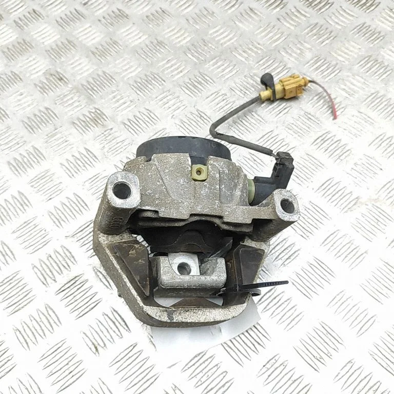Engine mount bracket 4G0199381NE