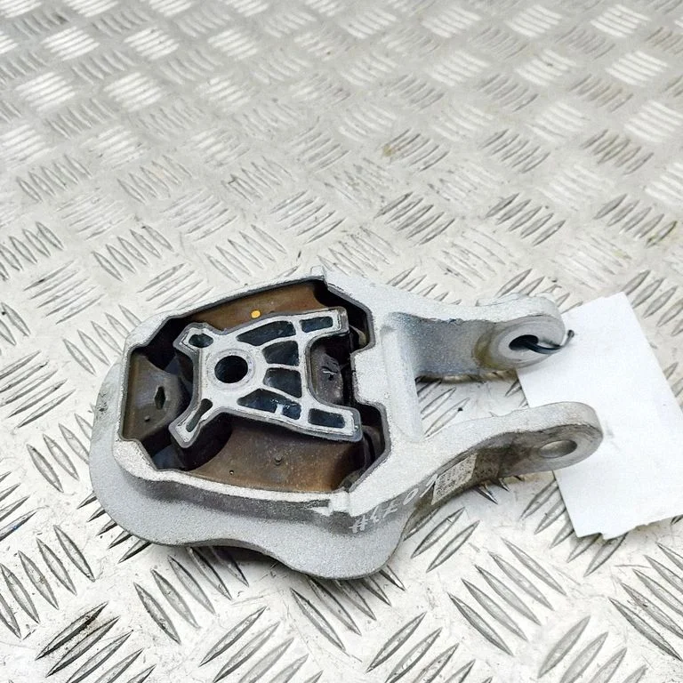 Engine mount bracket 8864506