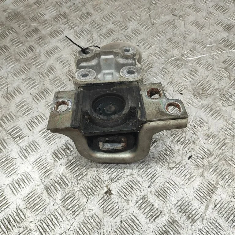Dzinēja spilvens 531268880