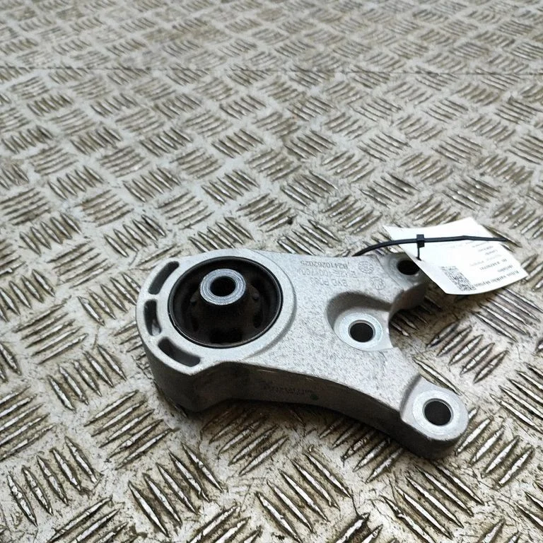 Dzinēja spilvens EM2E1001700A