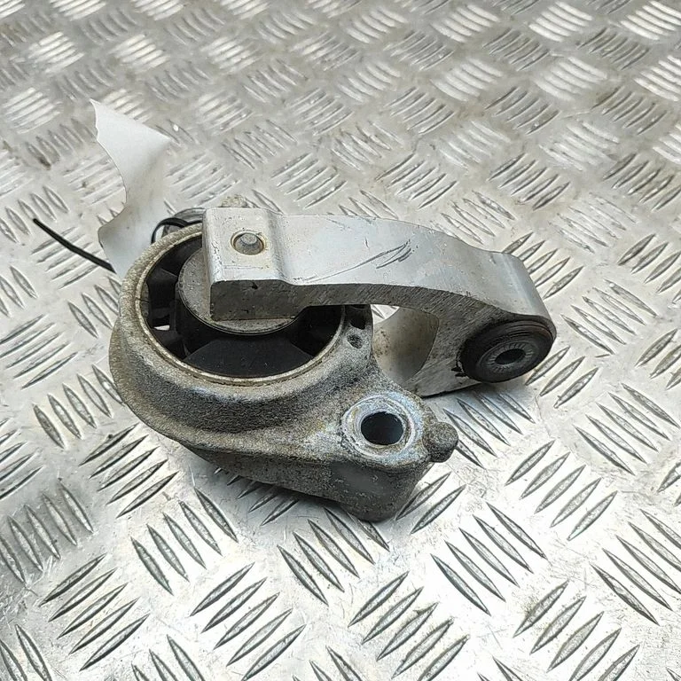 Dzinēja spilvens 9840726080