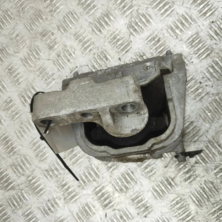 Dzinēja spilvens 1K0199556