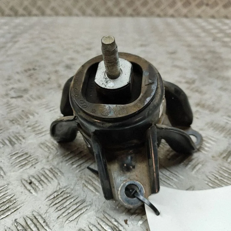 Dzinēja spilvens 21810A5500