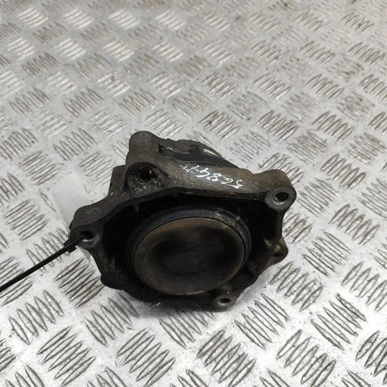 Engine mount bracket – BMW 4 Series F32 F33 (2013-2020)
