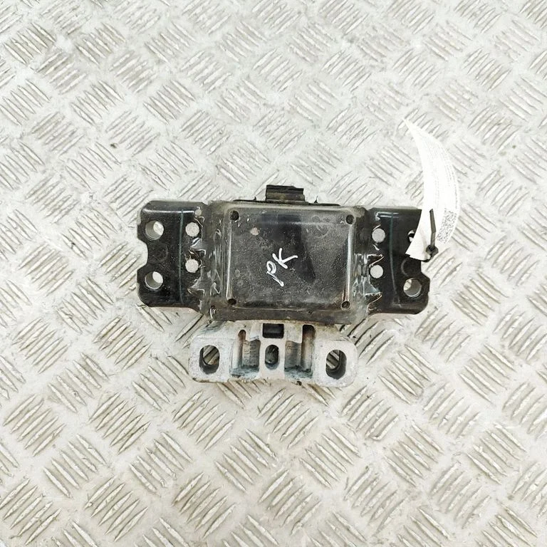 Dzinēja spilvens 1K0199555CC