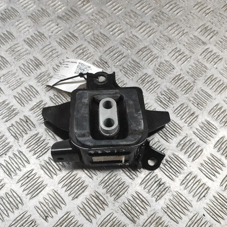 Engine mount bracket – Hyundai Kona I (2017-2023)