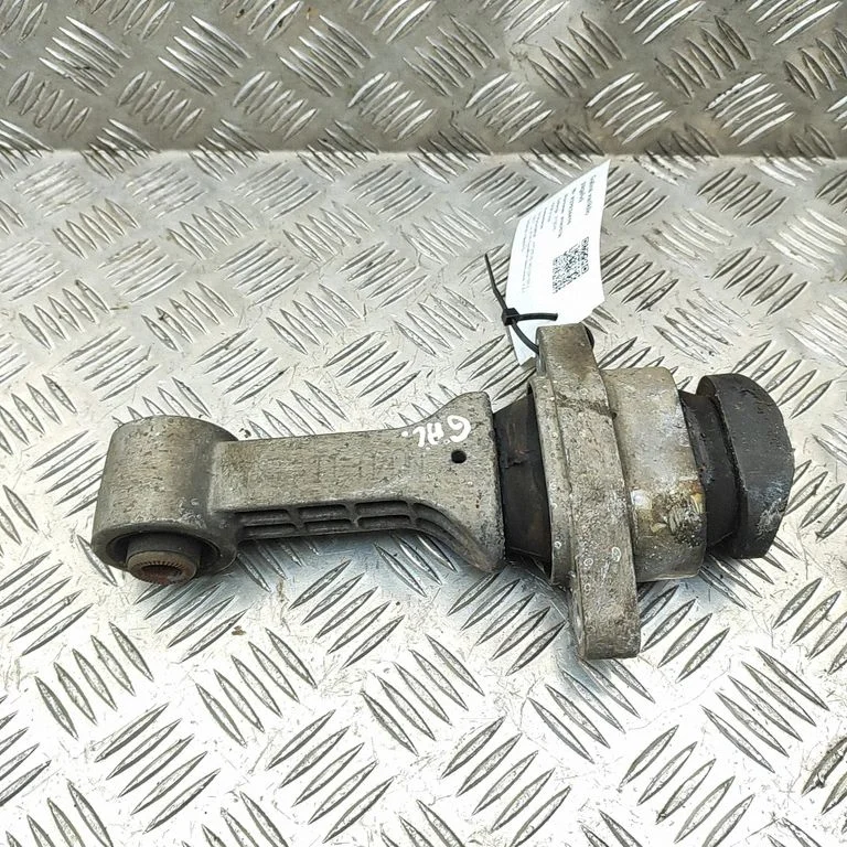 Engine mount bracket – Hyundai i40 (2011-)