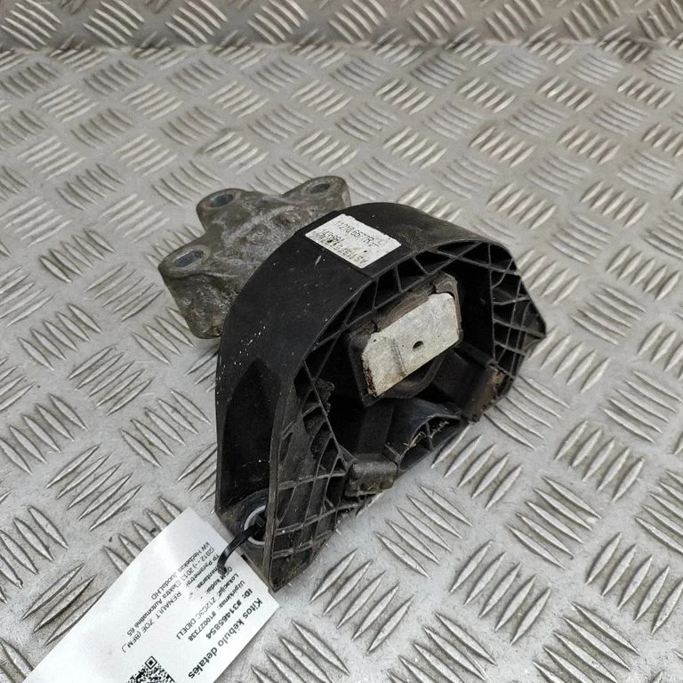Dzinēja spilvens 112846543R