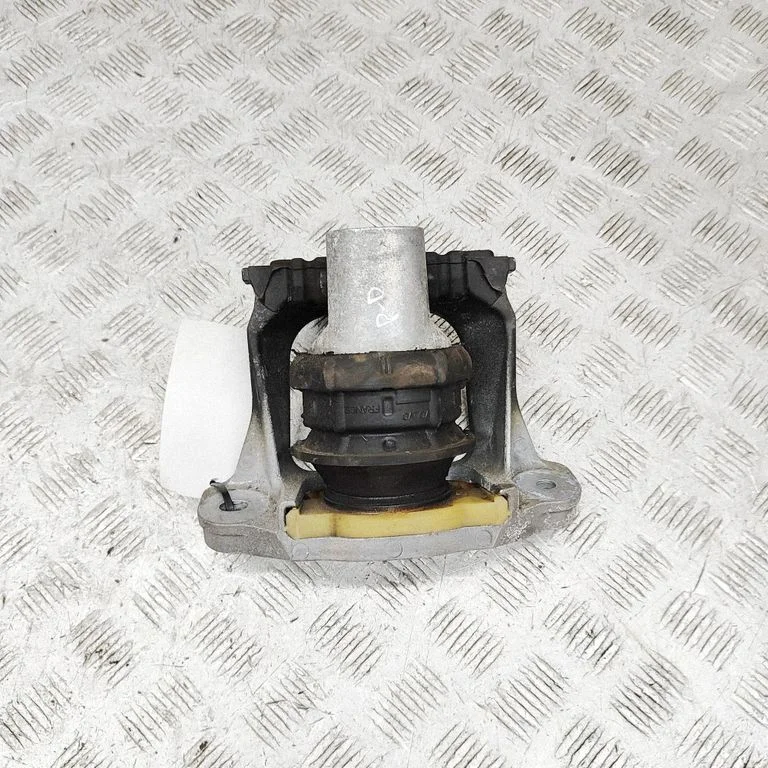Engine mount bracket 32298661
