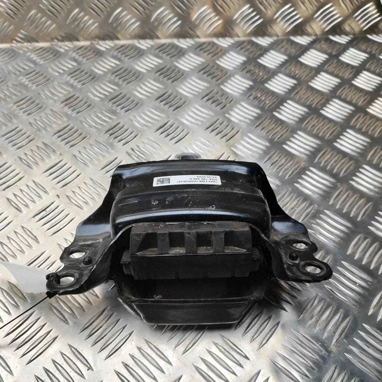 Mootoripadi 5QA199555C