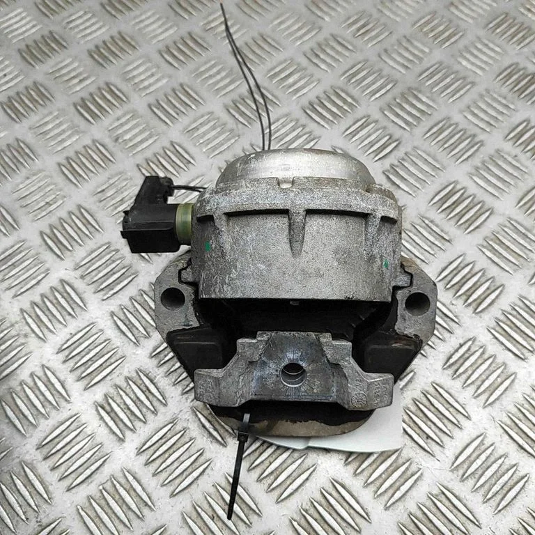 Dzinēja spilvens 4G0199381LG