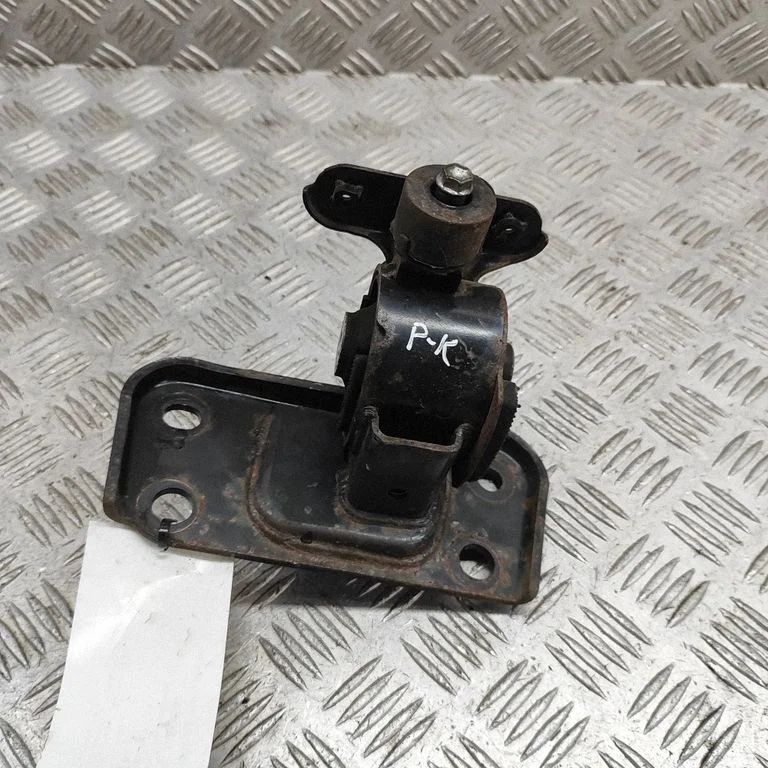 Engine mount bracket 123720Y070
