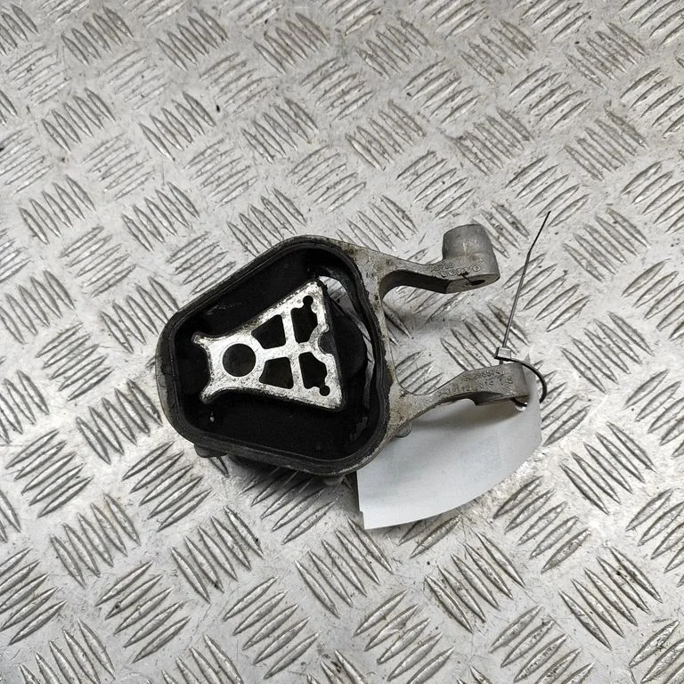 Dzinēja spilvens 32298574