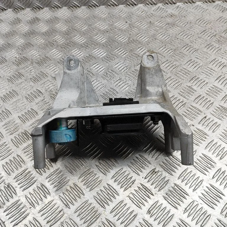 Dzinēja spilvens 112546UB0B