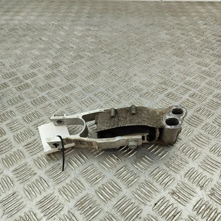 Dzinēja spilvens 31686298