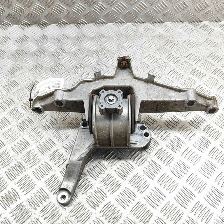 Engine mount bracket 9A137514521