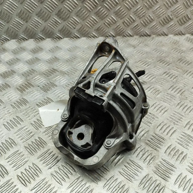 Dzinēja spilvens 4M0199371GK