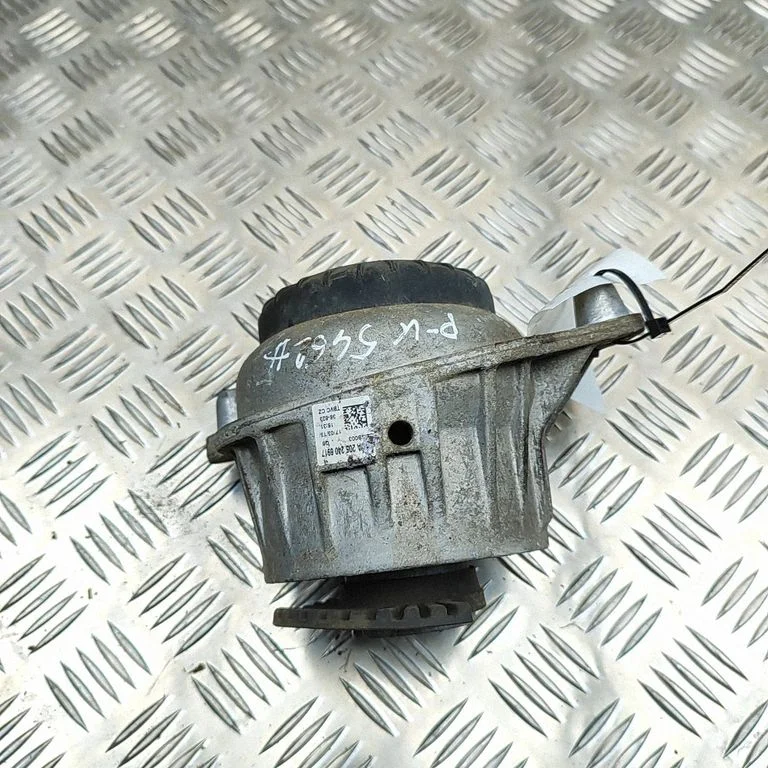 Dzinēja spilvens A2052406917