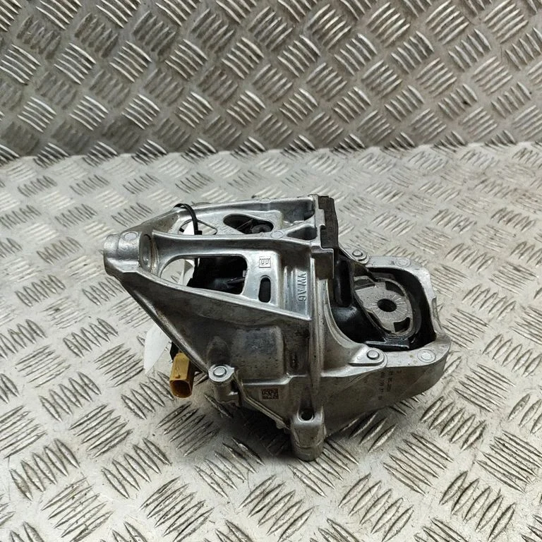 Mootoripadi 4M0199371GH – Audi A6 C7 (2011-)