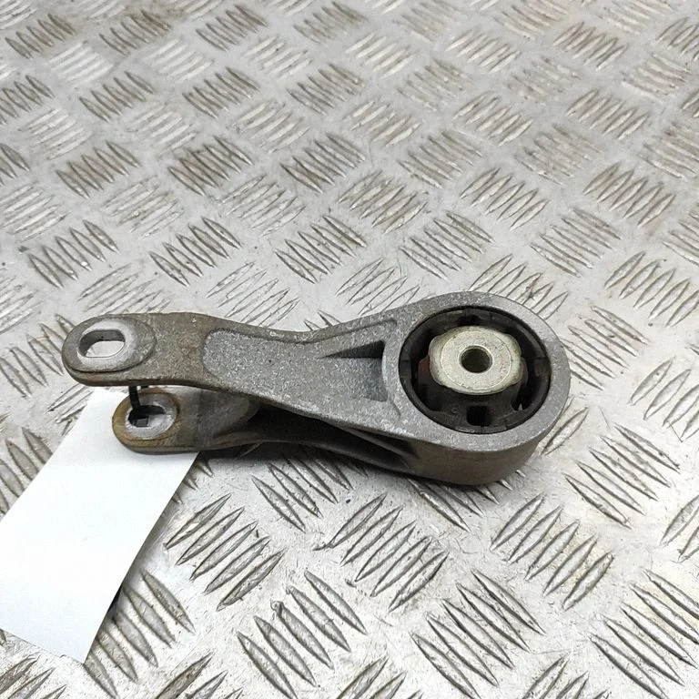 Engine mount bracket 9Y0199331C