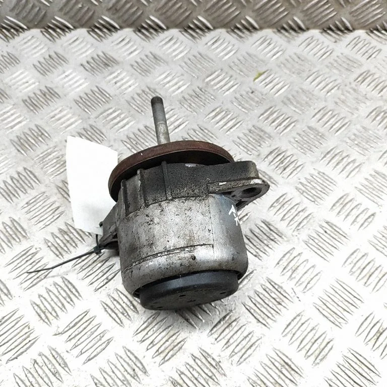 Dzinēja spilvens 94837505903