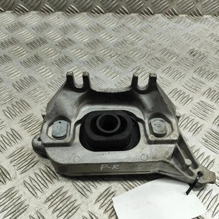 Dzinēja spilvens 112536909R
