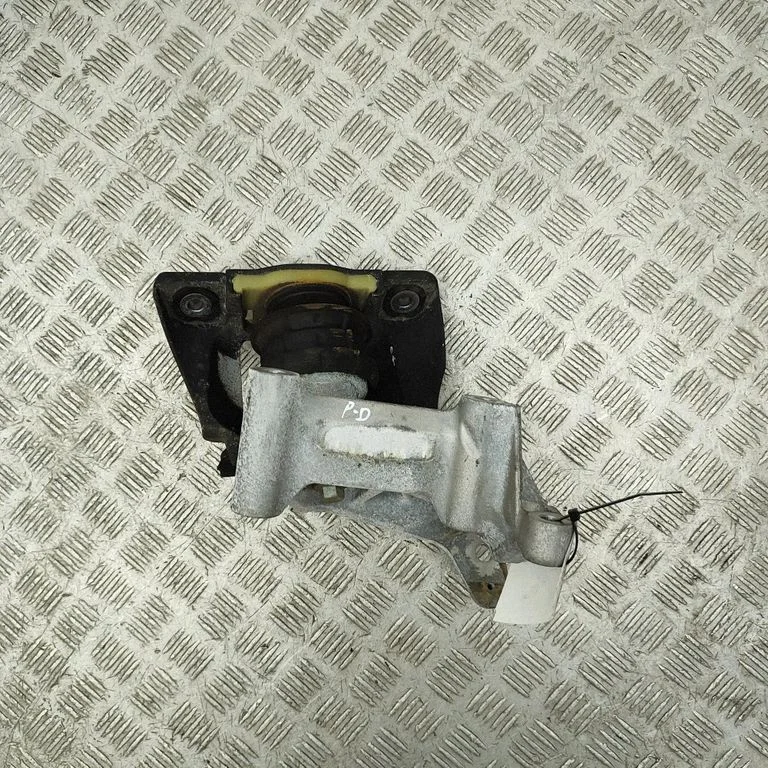 Dzinēja spilvens 32137496