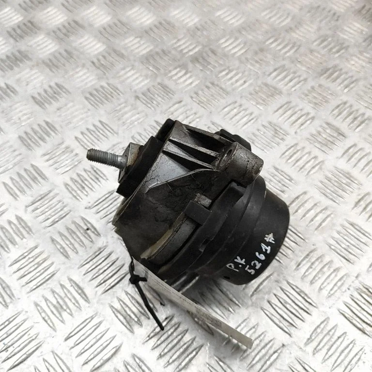 Dzinēja spilvens – BMW 3. sērija F30 F35 F31 (2012-2018)